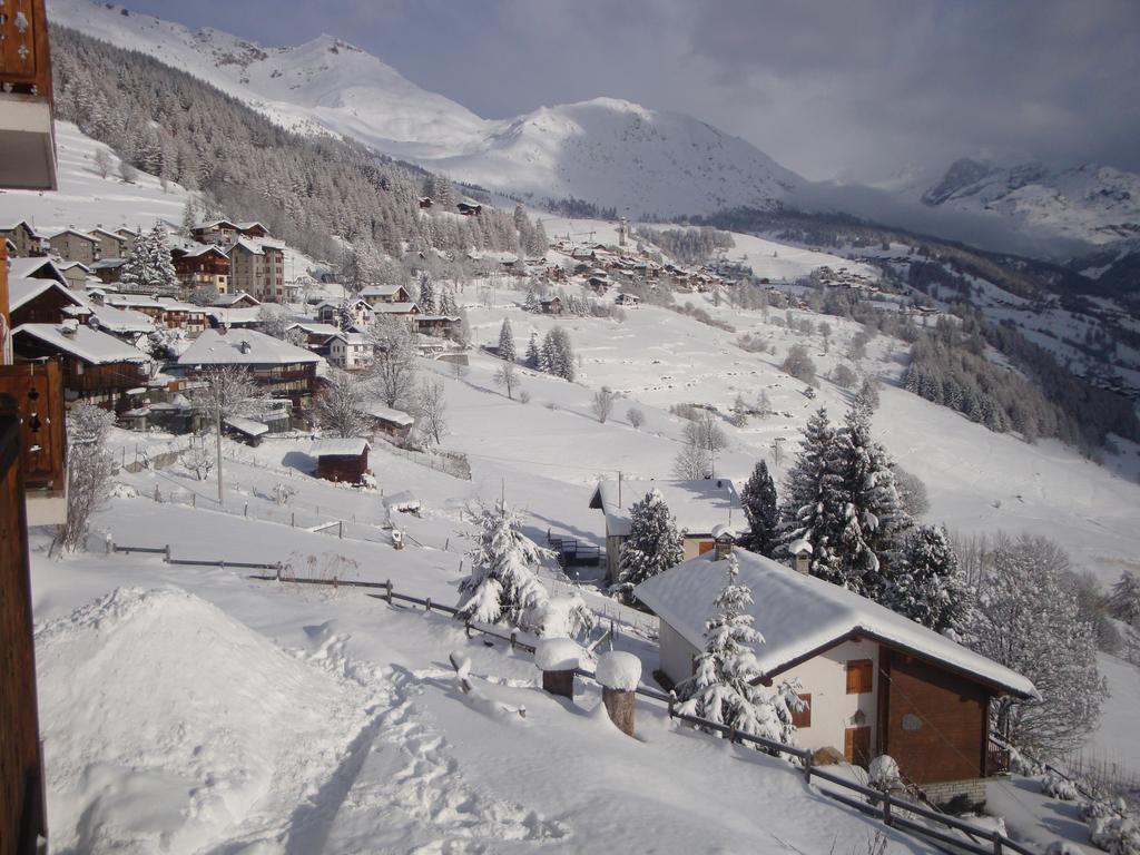Hotel Alpe Fleurie Champoluc Exterior photo